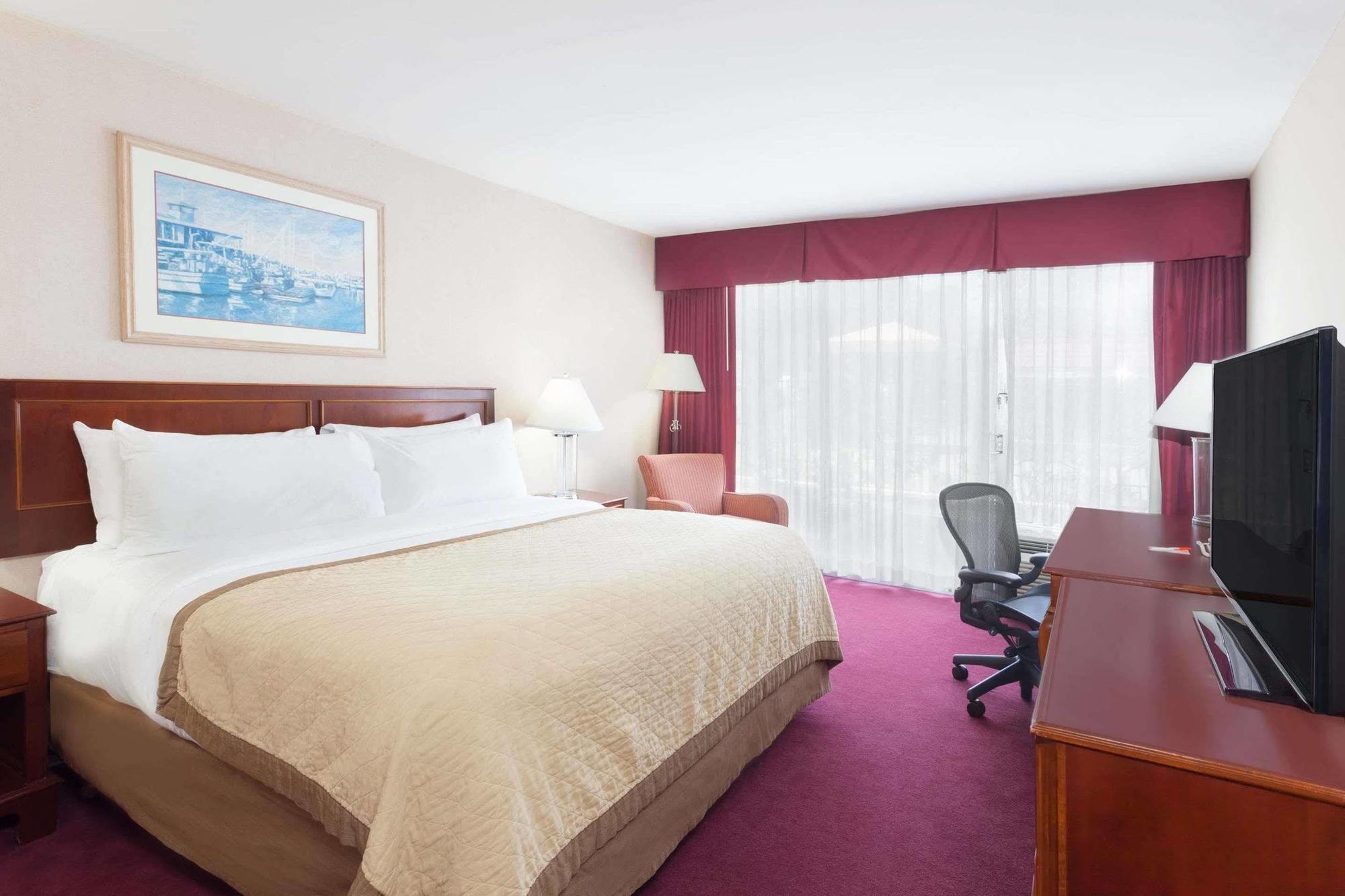 Howard Johnson By Wyndham Fullerton/Anaheim Conference Cntr Buitenkant foto